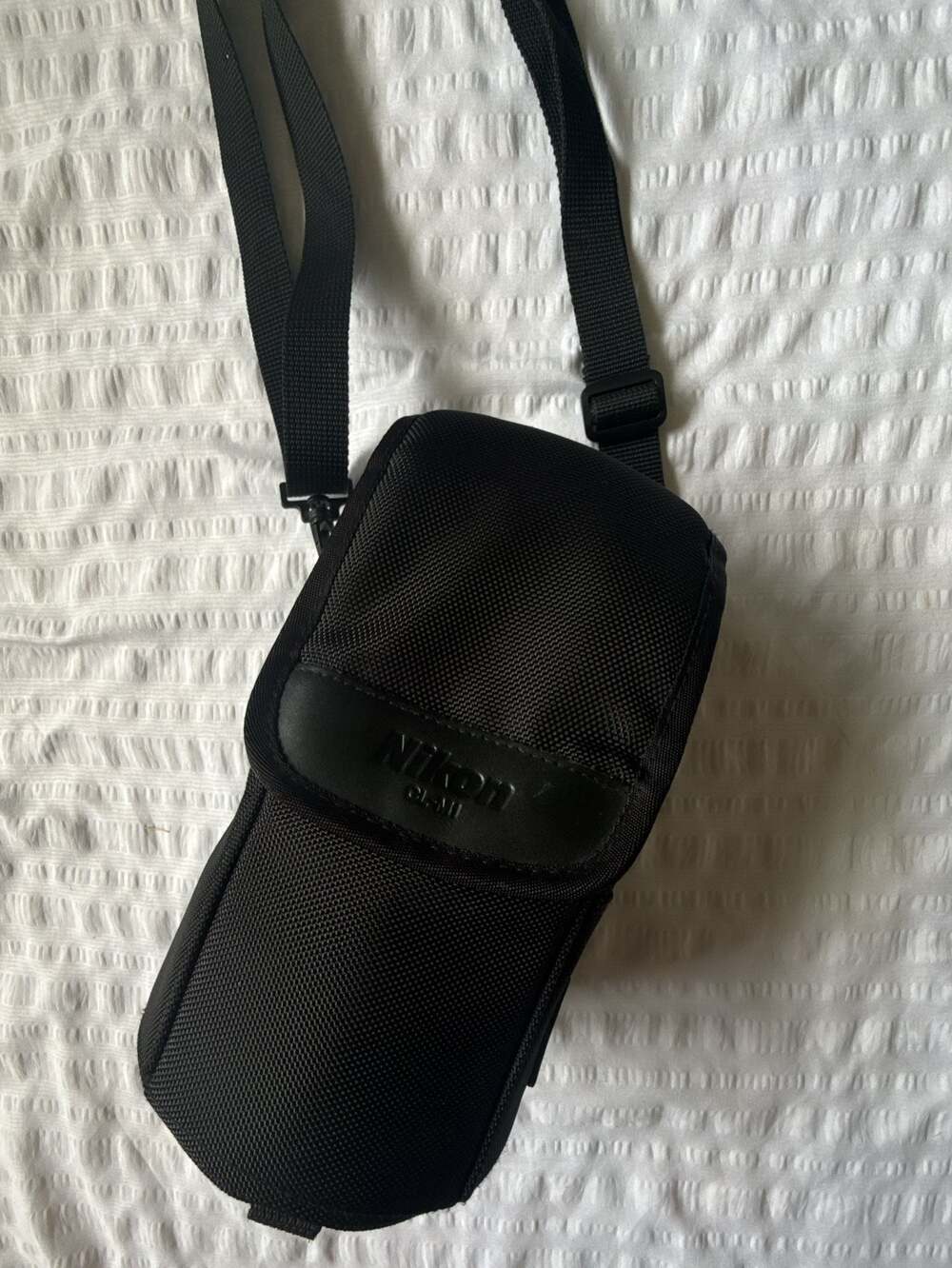 Nikon CL-M1 Ballistic Nylon Soft Lens Case with Shoulder Strap